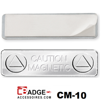 Magneet voorzien van een plakstrip bestaande uit &eacute;&eacute;n metaal plaatje met 2 magneetjes en &eacute;&eacute;n zink pl