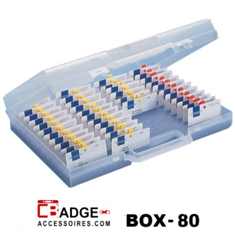 Transparant blauwe kunststof koffer&nbsp;om&nbsp;max.&nbsp;80 badges&nbsp;voor beurs, congres of andere evenementen